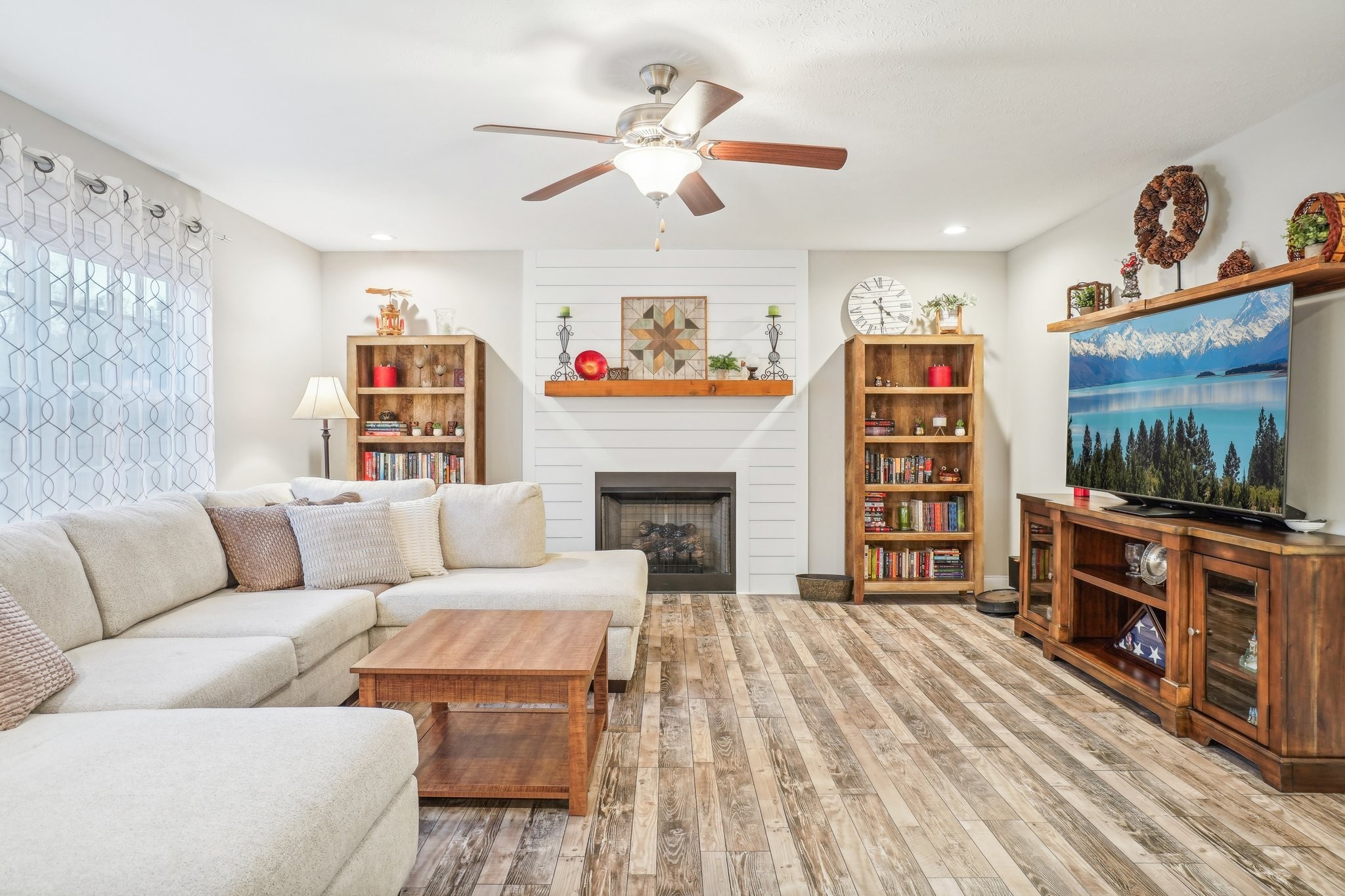 1689 Rains Road Clarksville, TN 37042 - Photo 4 of 49