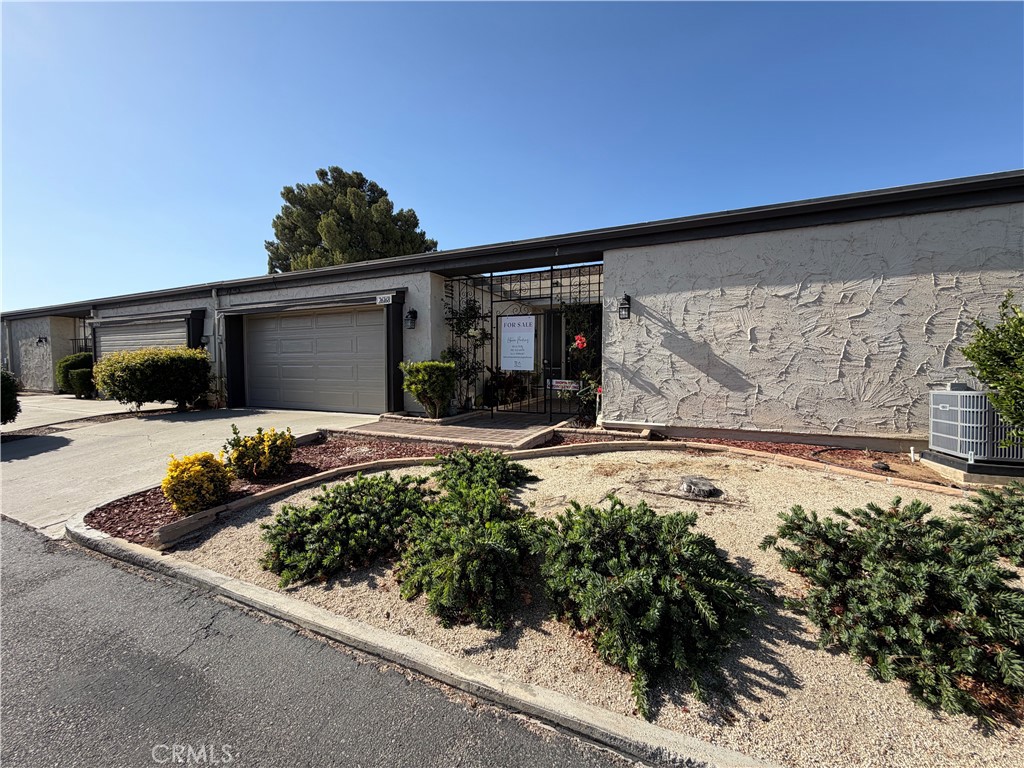 26168 Birkdale Road Menifee, CA 92586 - Photo 4 of 36