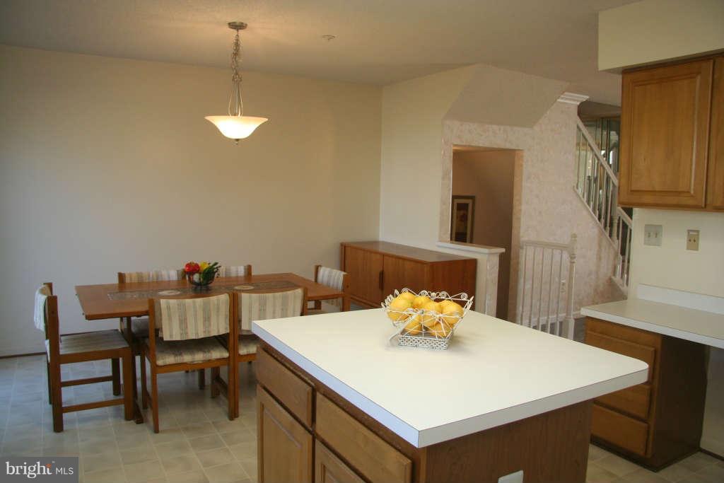 2607 Telluride Place Silver Spring, MD 20906 - Photo 8 of 29 Kitchen