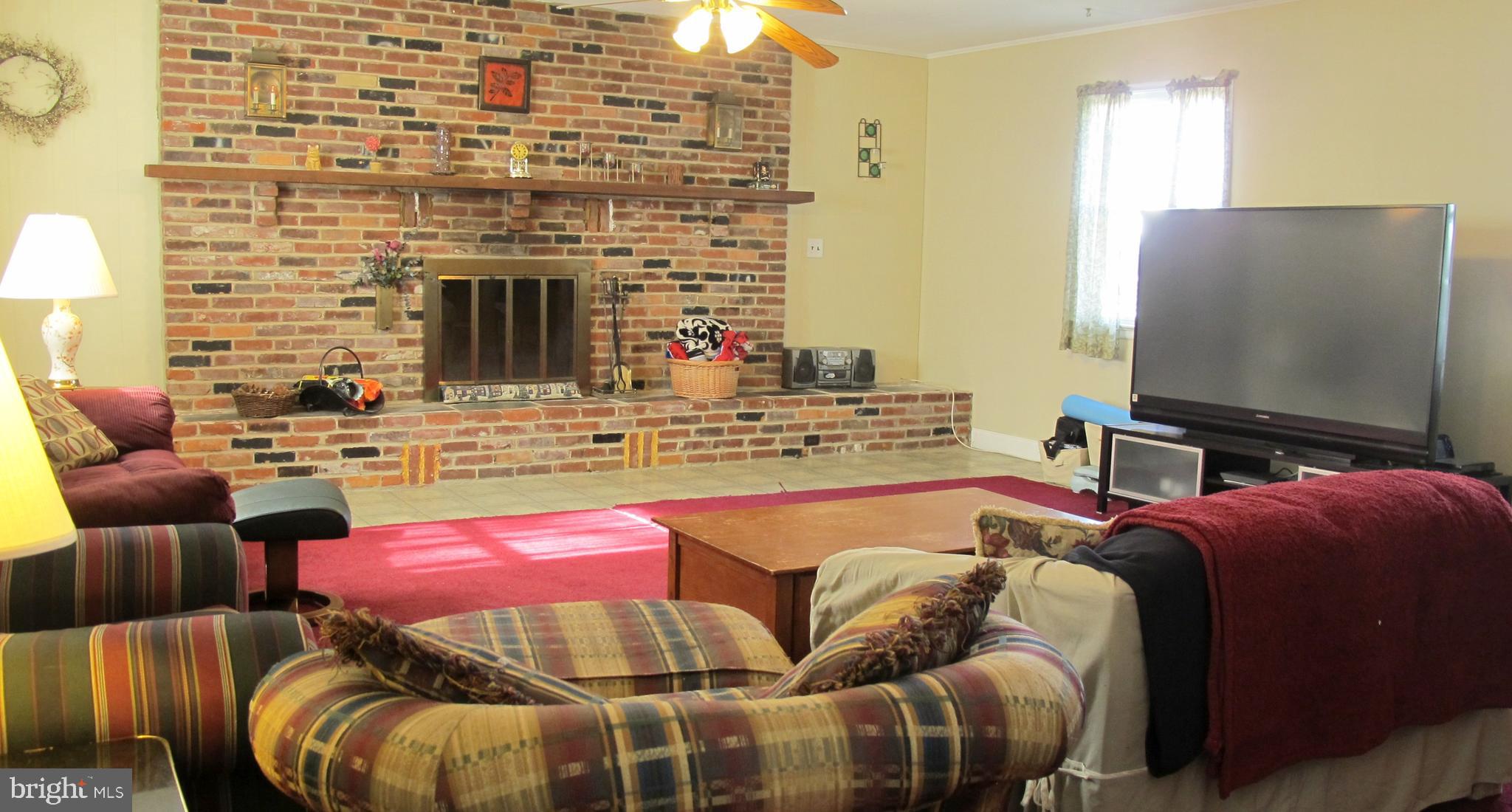 2413 Beverly Road Cinnaminson, NJ 08077 - Photo 15 of 27 Family Room