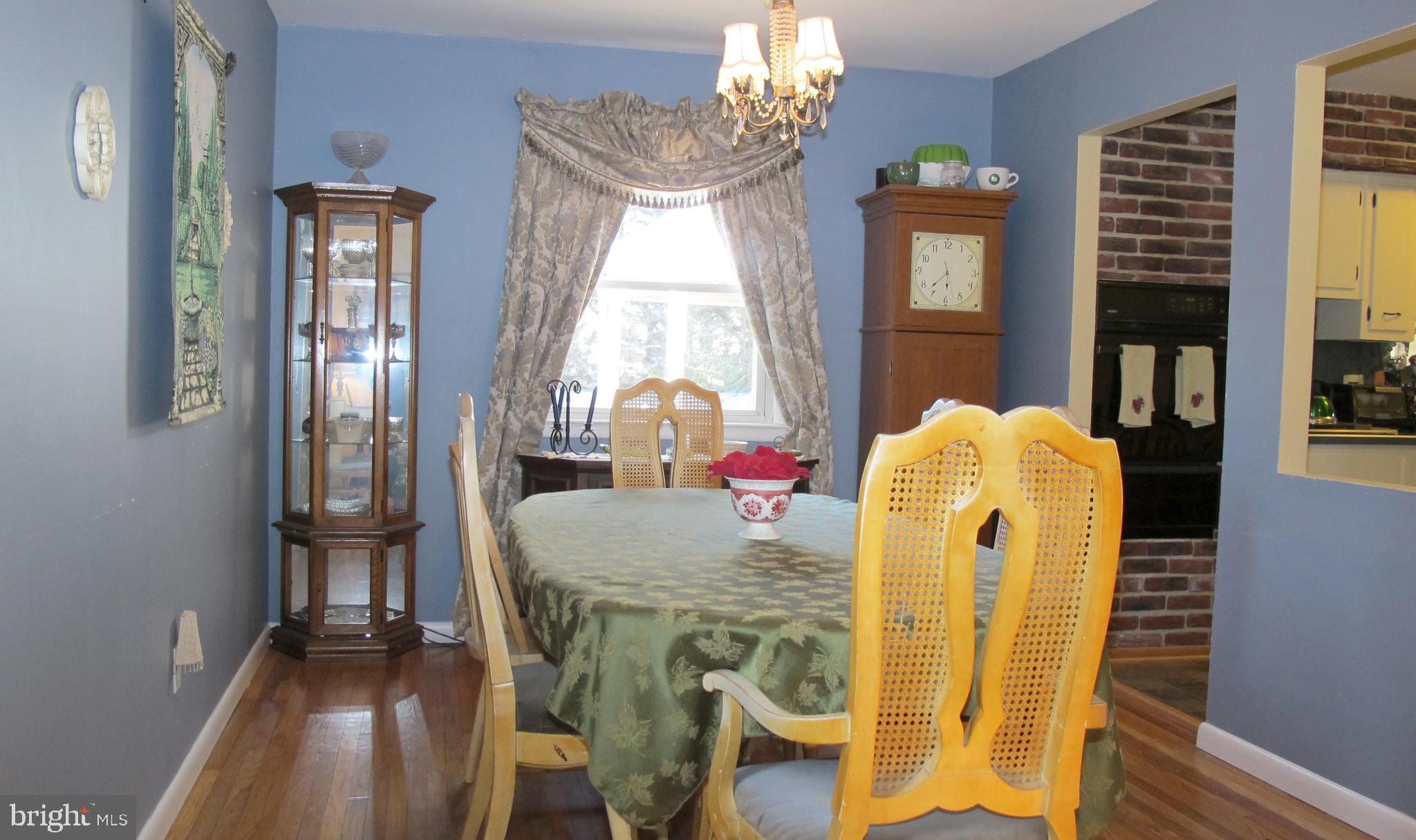 2413 Beverly Road Cinnaminson, NJ 08077 - Photo 7 of 27 Dining Room