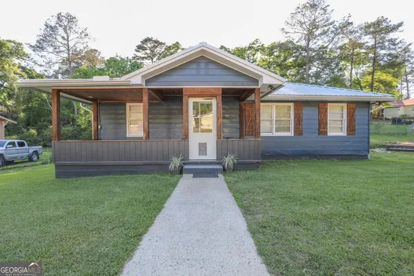 $199,000 | 127 Fourth Street Southwest, Milledgeville, GA 31061