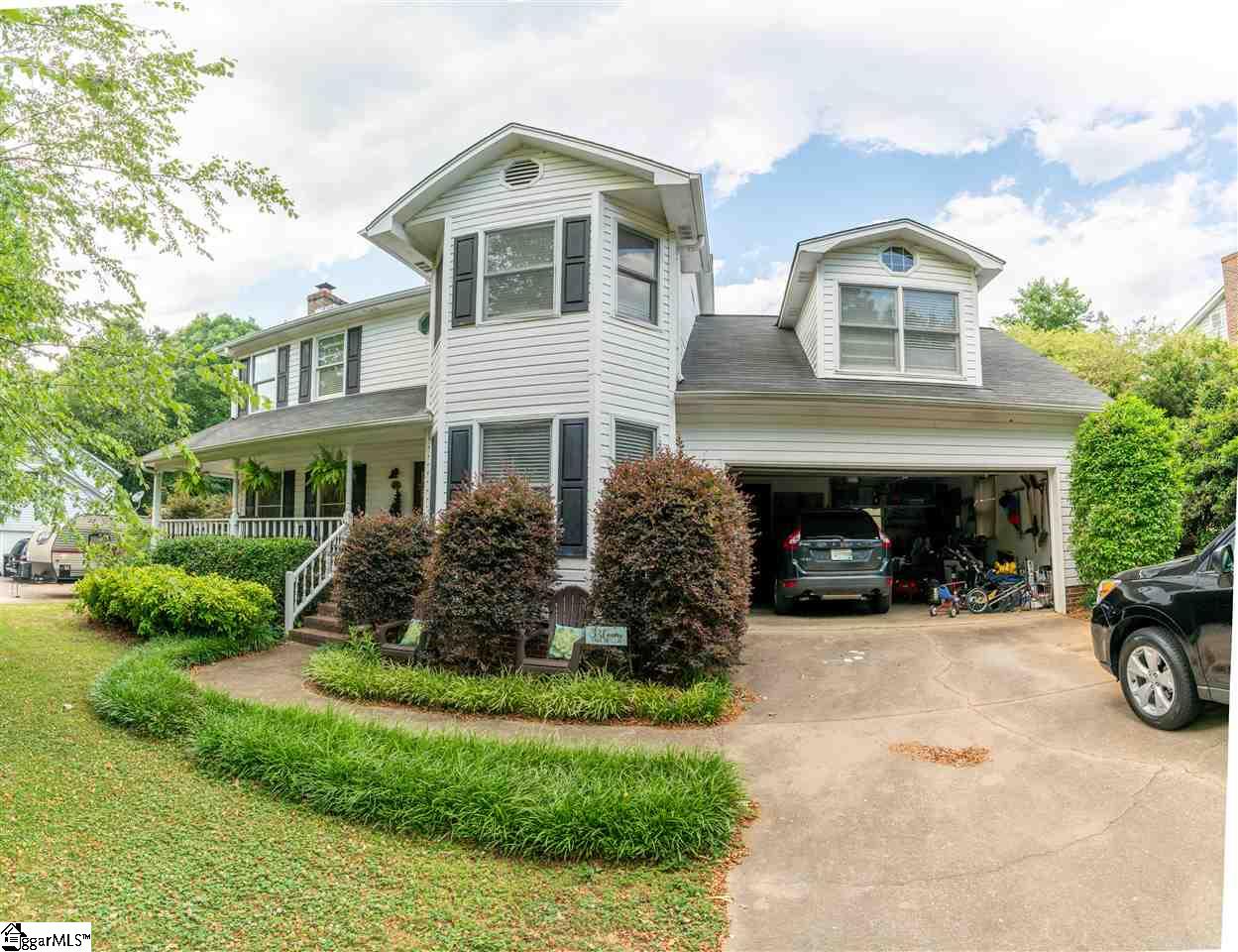 218 Foxhound Road Simpsonville, SC 29680 - Photo 1 of 35 Gallery Image 1