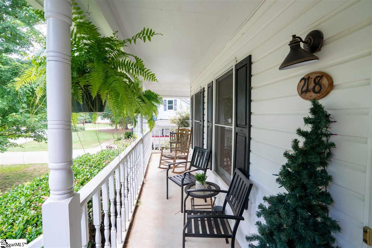 218 Foxhound Road Simpsonville, SC 29680 - Photo 3 of 35 Gallery Image 3
