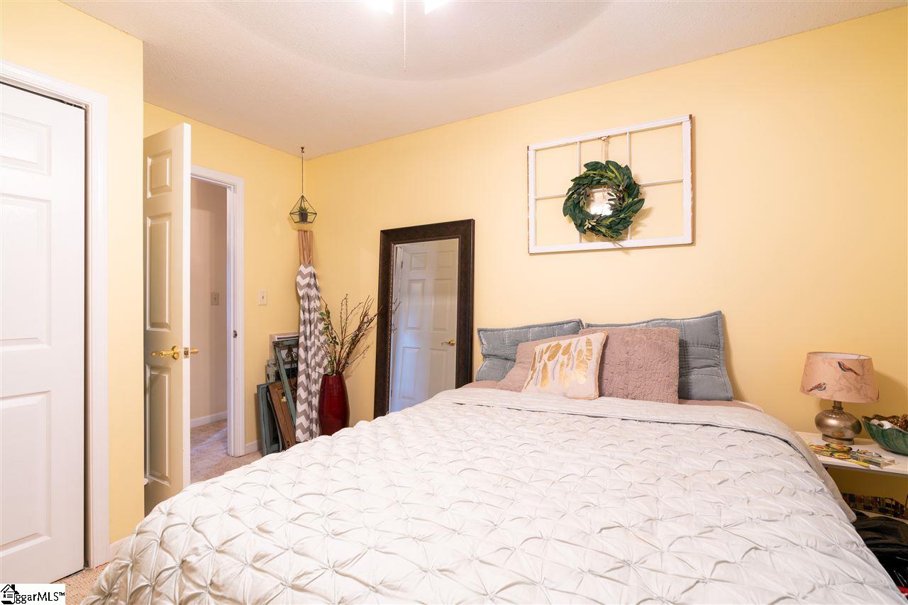 218 Foxhound Road Simpsonville, SC 29680 - Photo 23 of 35 Gallery Image 23