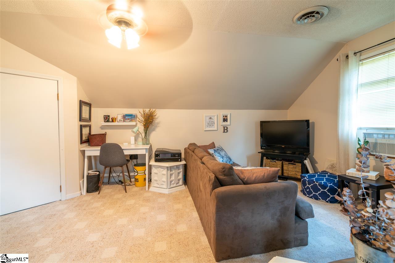 218 Foxhound Road Simpsonville, SC 29680 - Photo 25 of 35 Gallery Image 25