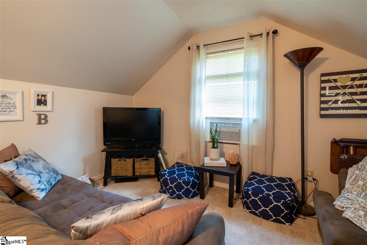 218 Foxhound Road Simpsonville, SC 29680 - Photo 26 of 35 Gallery Image 26