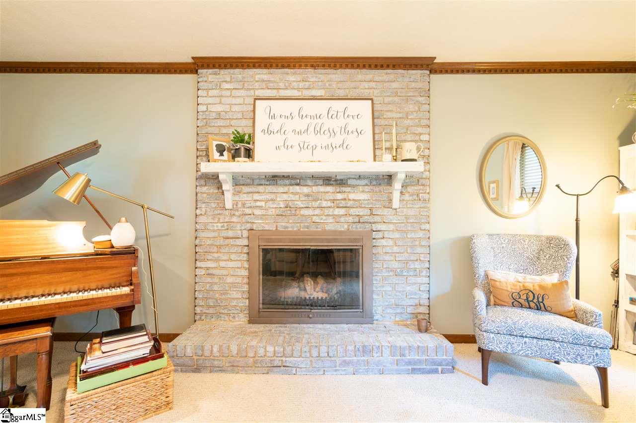218 Foxhound Road Simpsonville, SC 29680 - Photo 6 of 35 Gallery Image 6