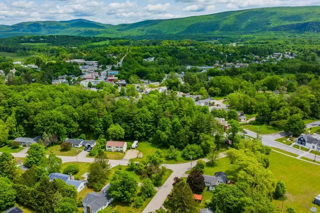 $499,000 | 69 Hillvale Drive, Manchester, VT 05255