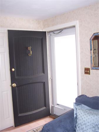 6 Iroquois Road Danvers, MA 01923 - Photo 4 of 25 Gallery Image 4