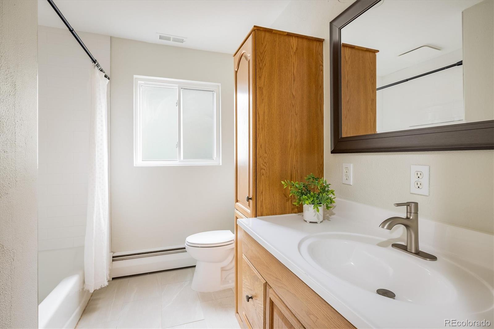 4470 West Lakeridge Road Denver, CO 80219 - Photo 22 of 40 Gallery Image 22