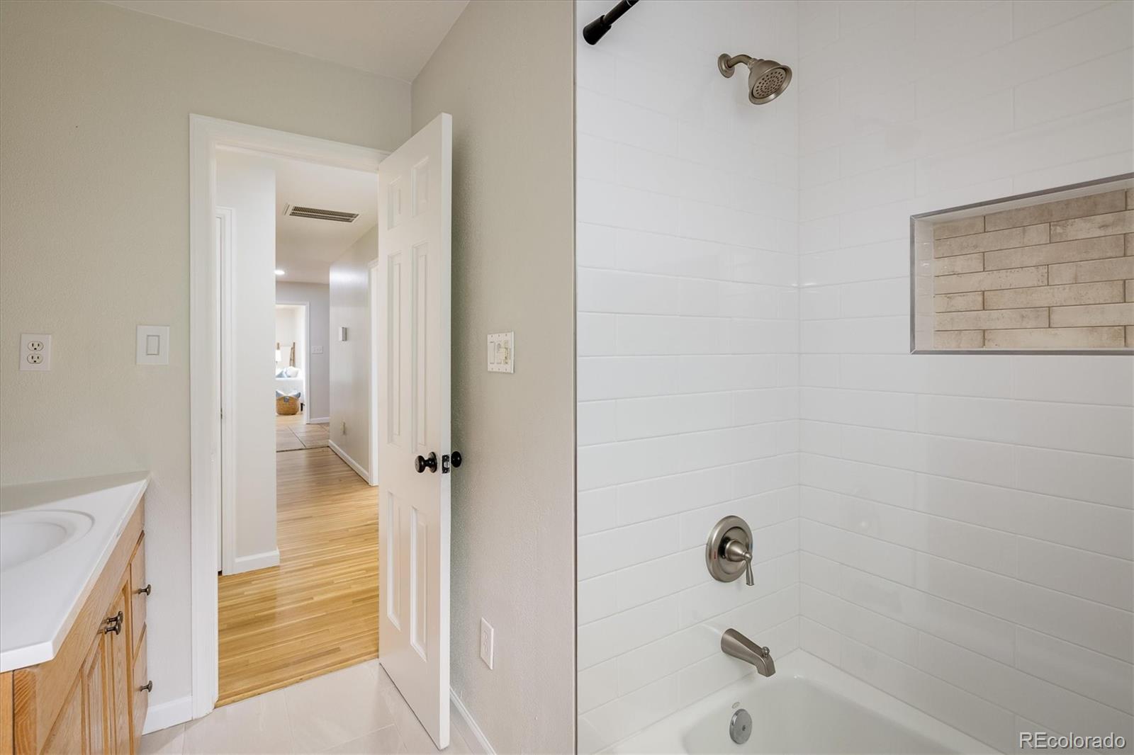 4470 West Lakeridge Road Denver, CO 80219 - Photo 23 of 40 Gallery Image 23