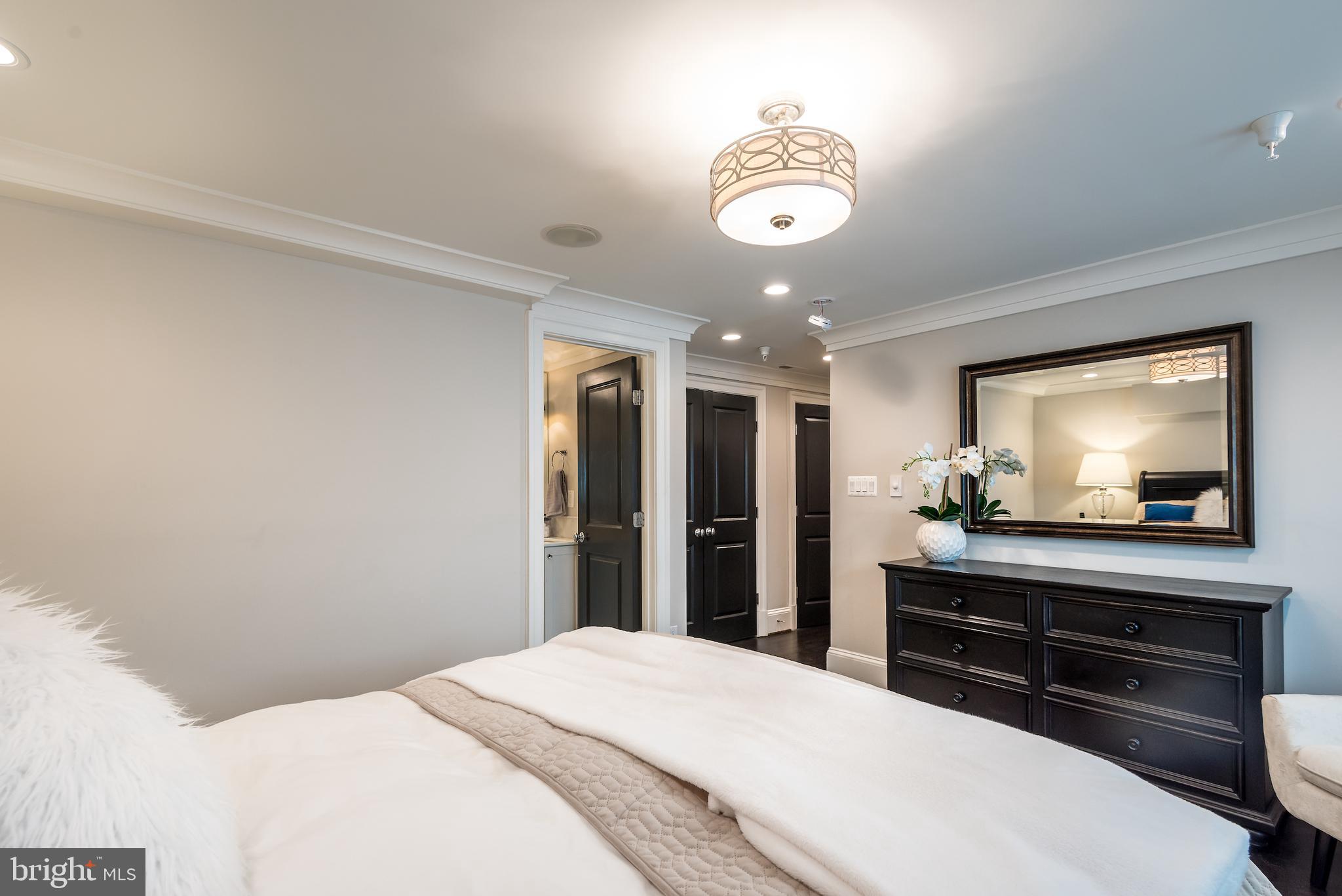 1738 Park Road Northwest, Unit 1 Washington, DC 20010 - Photo 10 of 27 Gallery Image 10