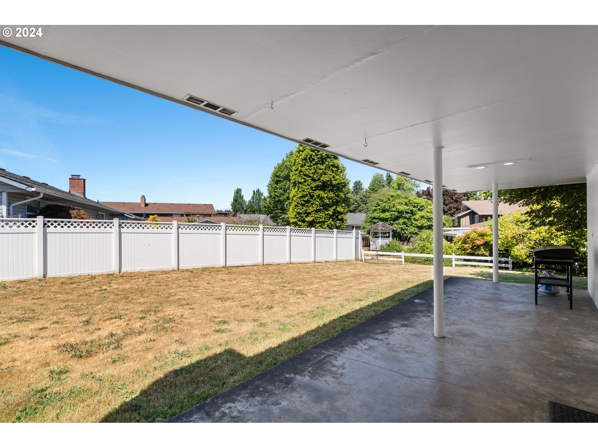 1617 Northeast Ione Loop Camas, WA 98607 - Photo 14 of 15 a view of a backyard of a house