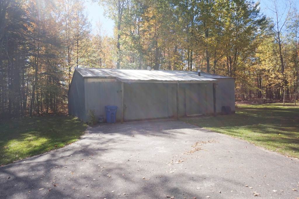 2950 Turner Road Turner, MI 48765 - Photo 9 of 31 1856869-8.JPG