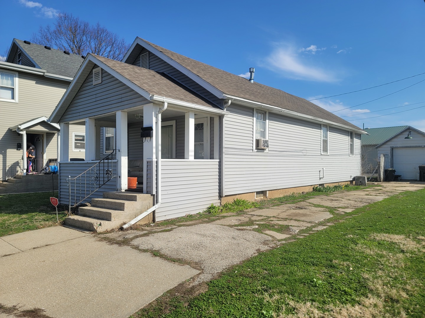 1201 Prophetstown Road Rock Falls, IL 61071 - Photo 5 of 5 a view of a house with backyard and wooden fence