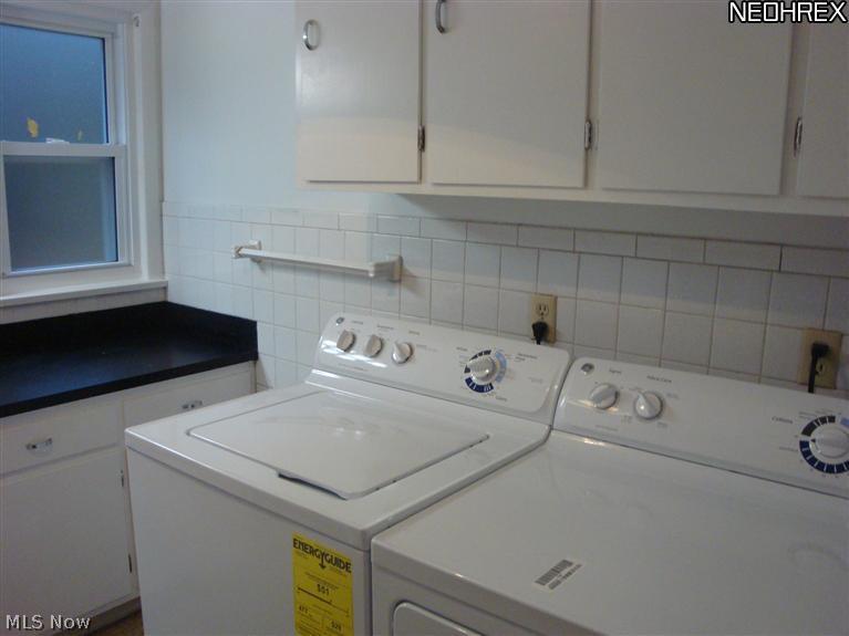 462 Miner Road Highland Heights, OH 44143 - Photo 16 of 23 1ST FLOOR UTILITY ROOM. APPLIANCES ARE NEWER AND STAY