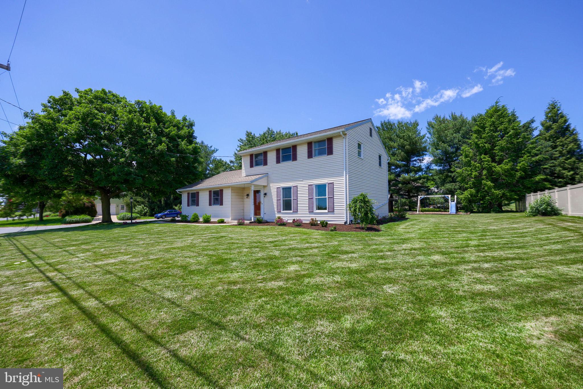 219 Tobacco Road Ephrata, PA 17522 - Photo 3 of 52