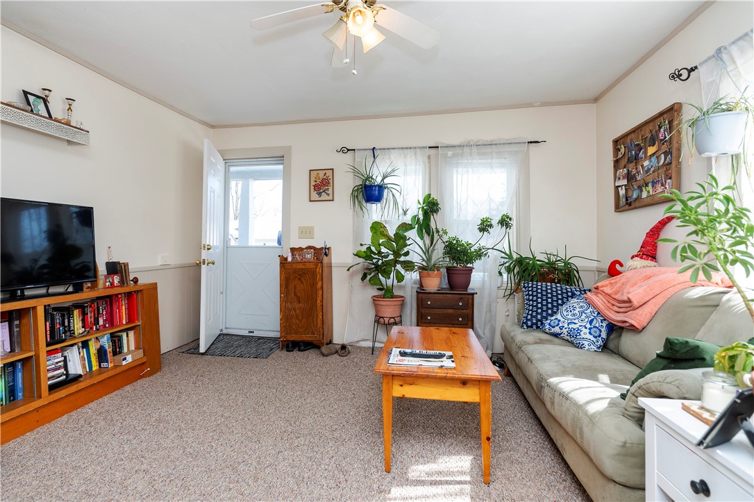 61 Bakers Creek Road Warwick, RI 02886 - Photo 7 of 44 Gallery Image 7