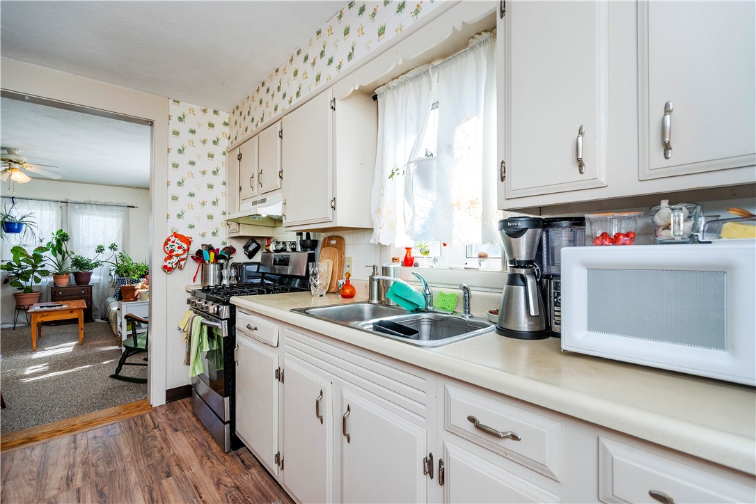 61 Bakers Creek Road Warwick, RI 02886 - Photo 10 of 44 Gallery Image 10