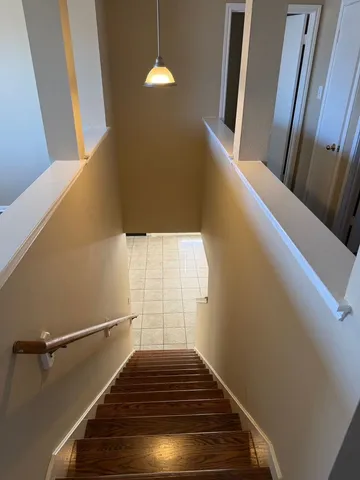 a view of an empty walk in closet