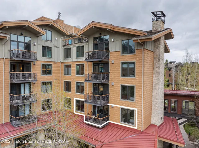 $3,150,000 | 3335 West Villlage Drive, Unit 201/203, Teton Village, WY 83025
