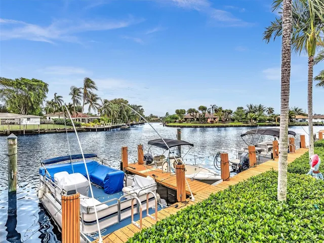 $359,000 | 120 Cypress Club Drive, Unit 202, Pompano Beach, FL 33060