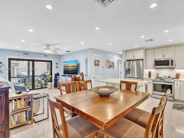 $359,000 | 120 Cypress Club Drive, Unit 202, Pompano Beach, FL 33060