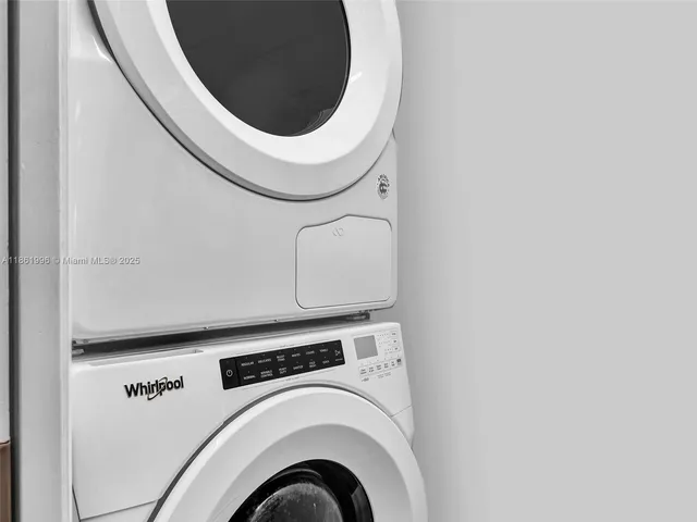 $359,000 | 120 Cypress Club Drive, Unit 202, Pompano Beach, FL 33060