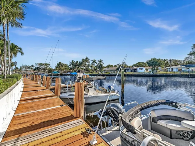 $359,000 | 120 Cypress Club Drive, Unit 202, Pompano Beach, FL 33060