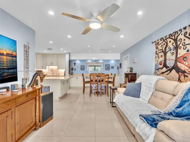 $359,000 | 120 Cypress Club Drive, Unit 202, Pompano Beach, FL 33060