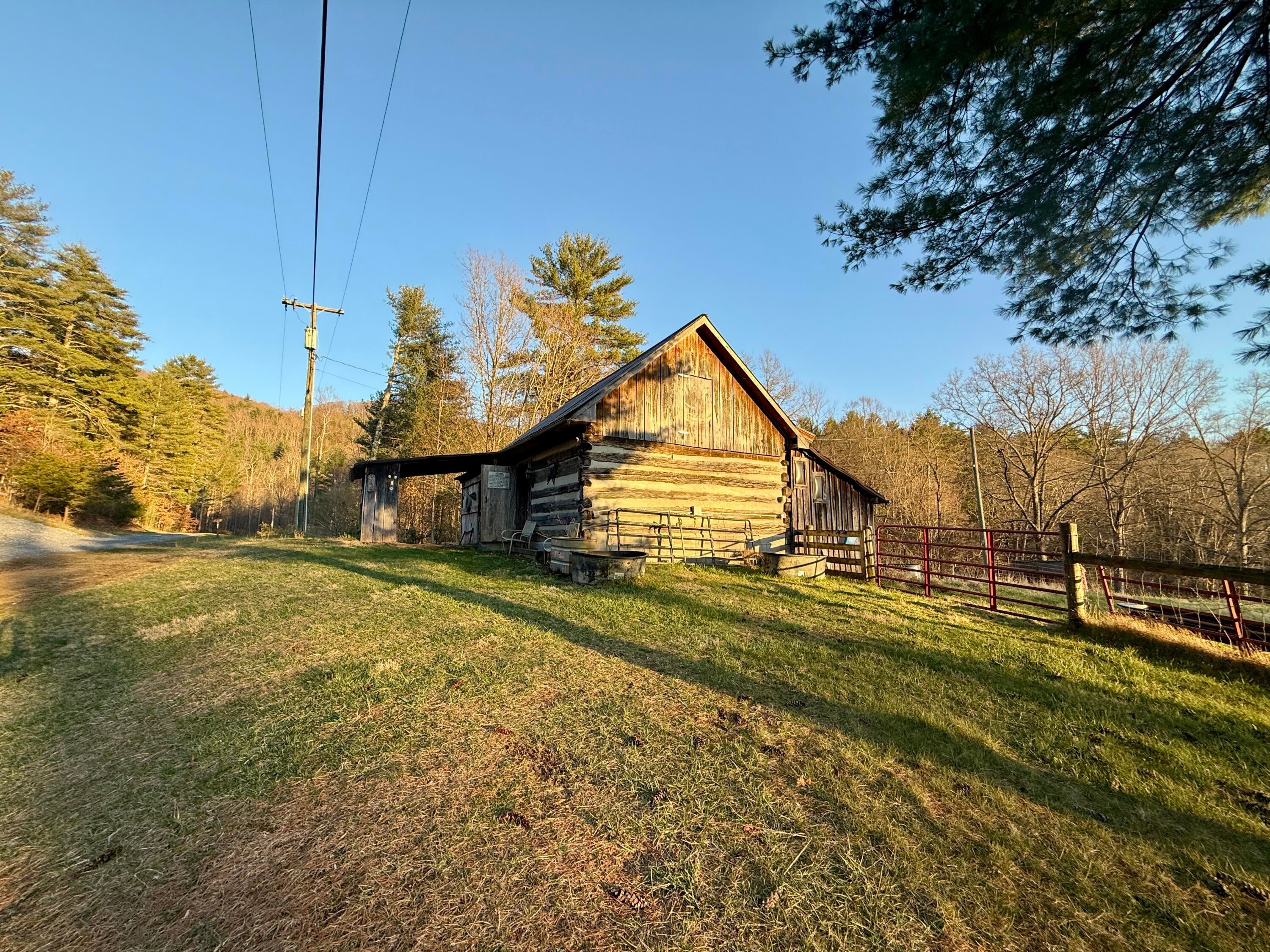 344 Squirrel Ridge Road Caldwell, WV 24925 - Photo 30 of 46 Unique Log Barn