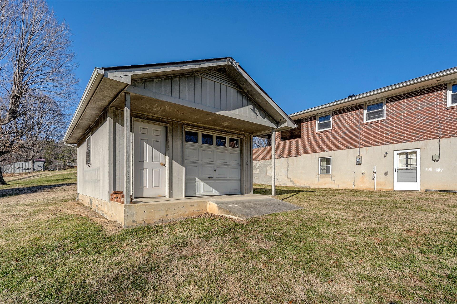 545 Bernard Road Rocky Mount, VA 24151 - Photo 22 of 25 22-DSC00131_2_3_4_5