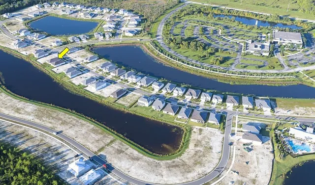 a picture of a wall with white walls