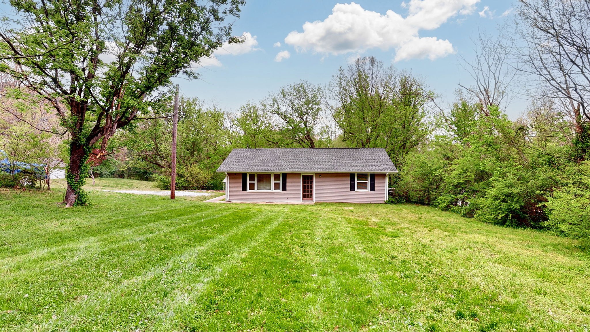662 Briarwood Road Clarksville, TN 37040 - Photo 2 of 19