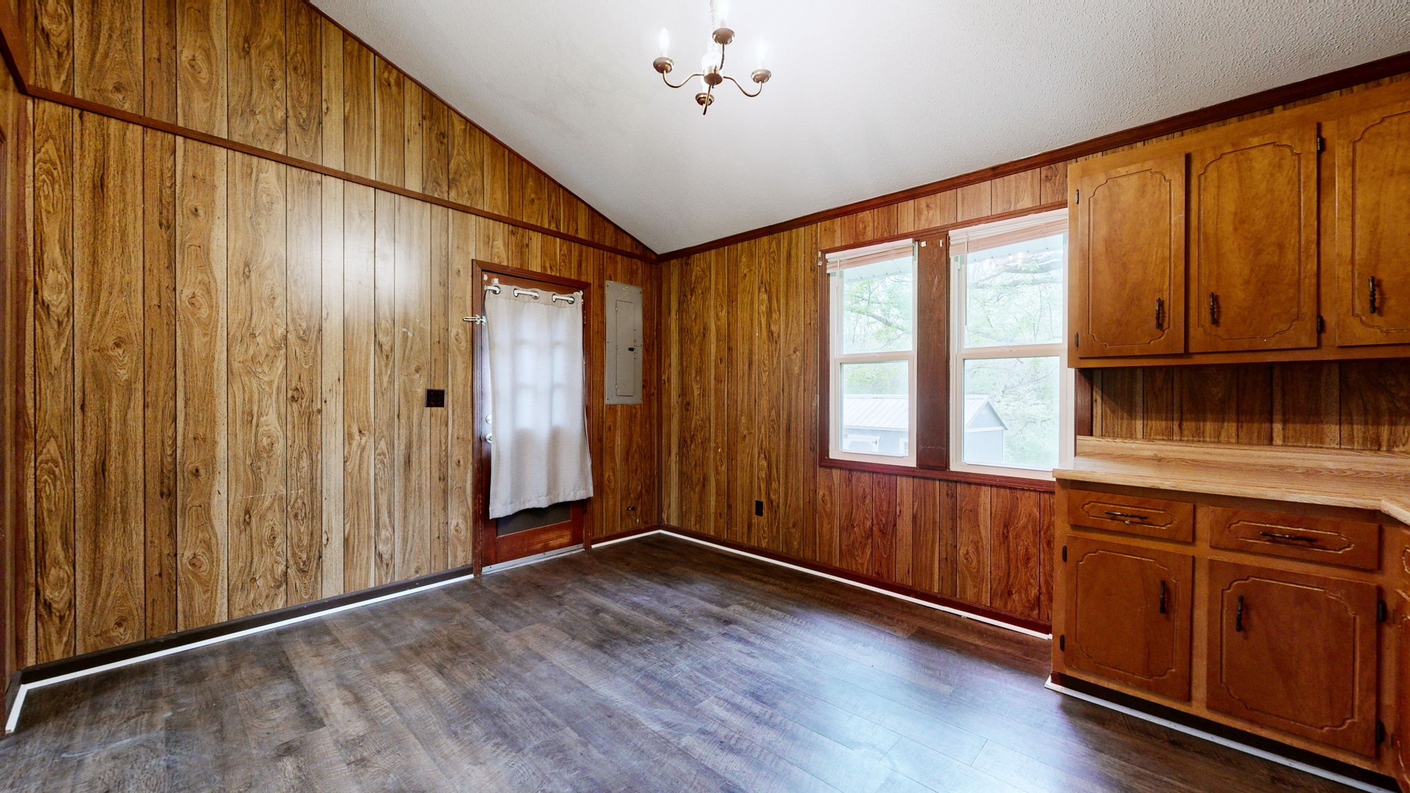662 Briarwood Road Clarksville, TN 37040 - Photo 7 of 19