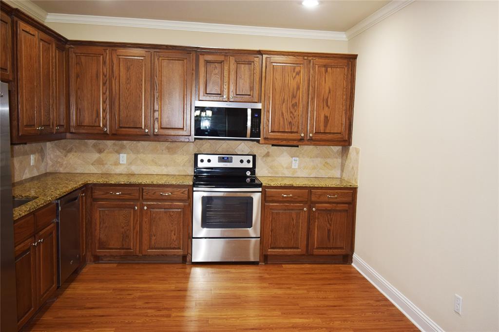 3901 Montecito Drive, Unit 2016 Denton, TX 76210 - Photo 4 of 15 The kitchen has abundant space. Add an eat-in kitchen area, or a portable island. Make it your own.