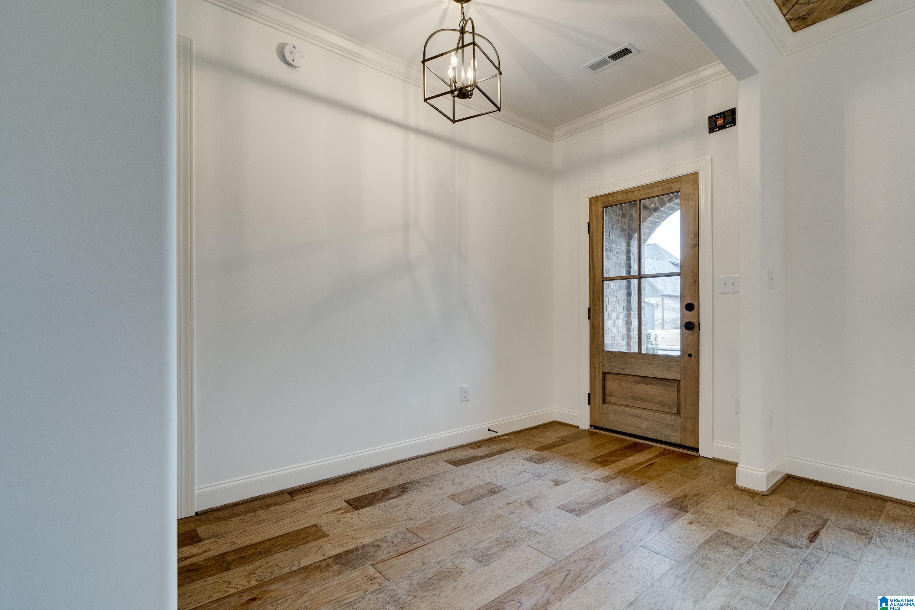 253 Kinross Circle Pelham, AL 35124 - Photo 5 of 42