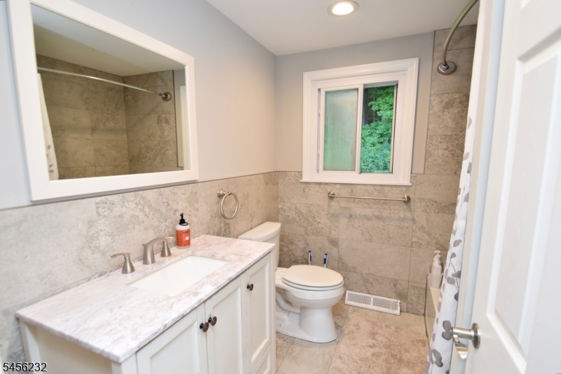 131 Munsonhurst Road Franklin, NJ 07416 - Photo 14 of 20 Gallery Image 14