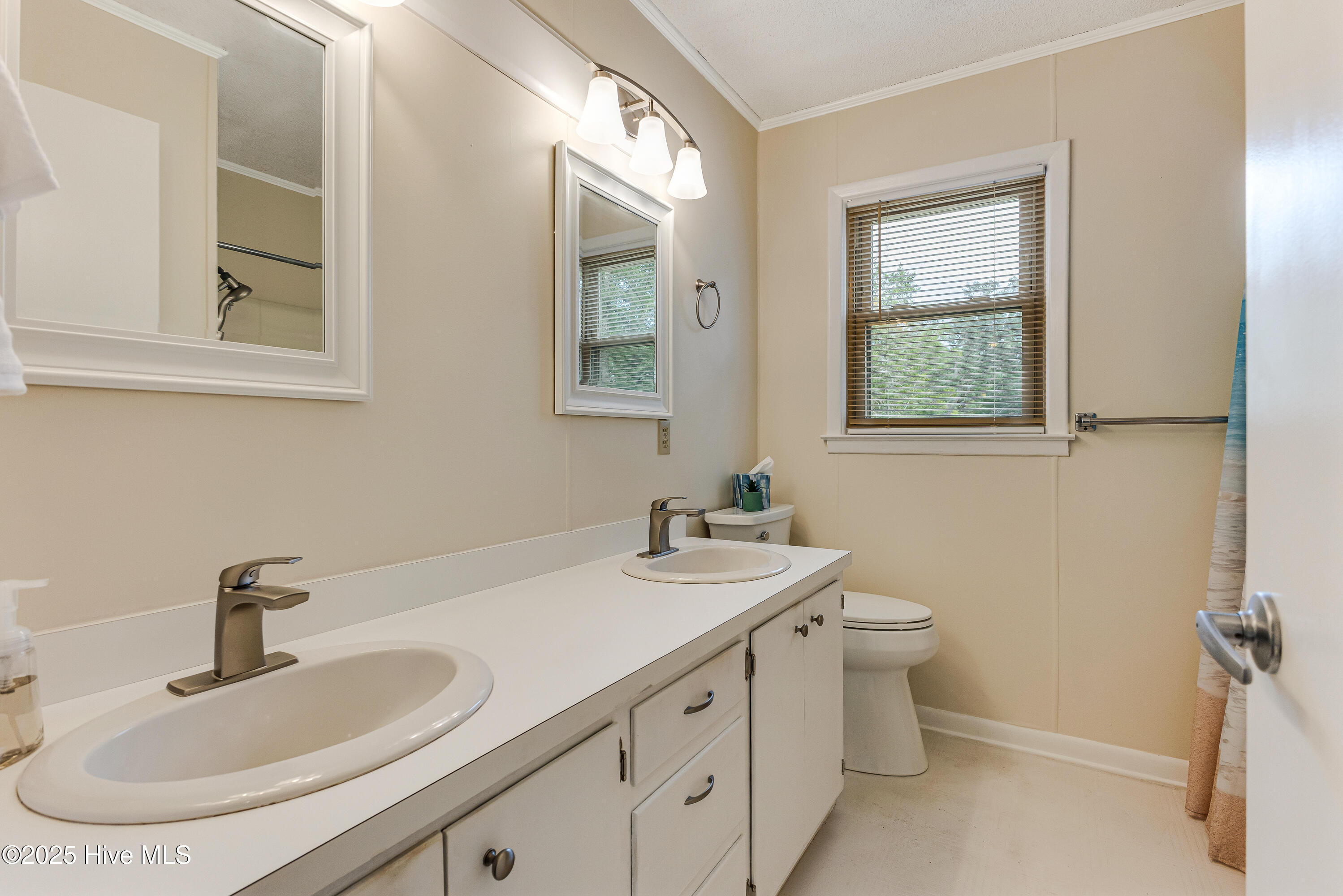 2163 Boones Neck Road Southwest Supply, NC 28462 - Photo 20 of 41 Hall Bathroom