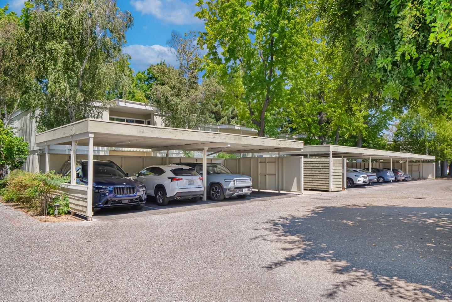 280 Easy Street, Unit 311 Mountain View, CA 94043 - Photo 21 of 29 a view of a car garage