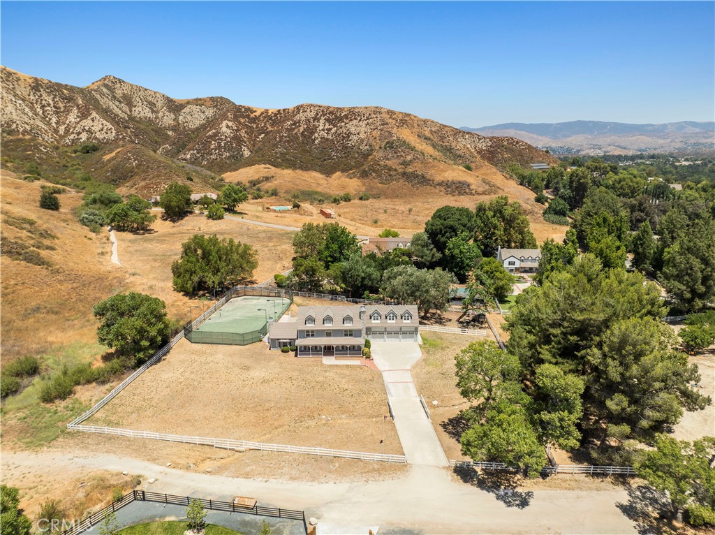 25707 Pacy Street Newhall, CA 91321 - Photo 6 of 62