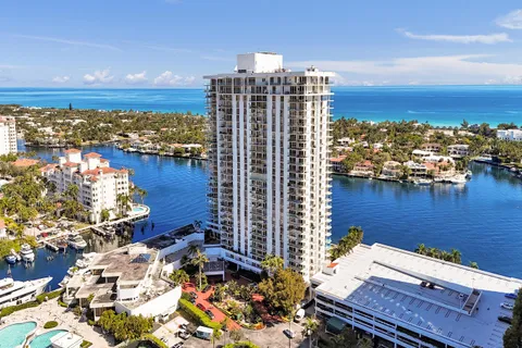 $1,395,000 | 19707 Turnberry Way, Unit 18J, Aventura, FL 33180