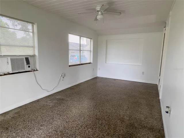 $1,090 | 12846 Florida Avenue, Unit 12846, Astatula, FL 34705