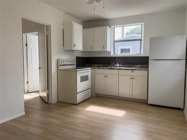 $1,090 | 12846 Florida Avenue, Unit 12846, Astatula, FL 34705