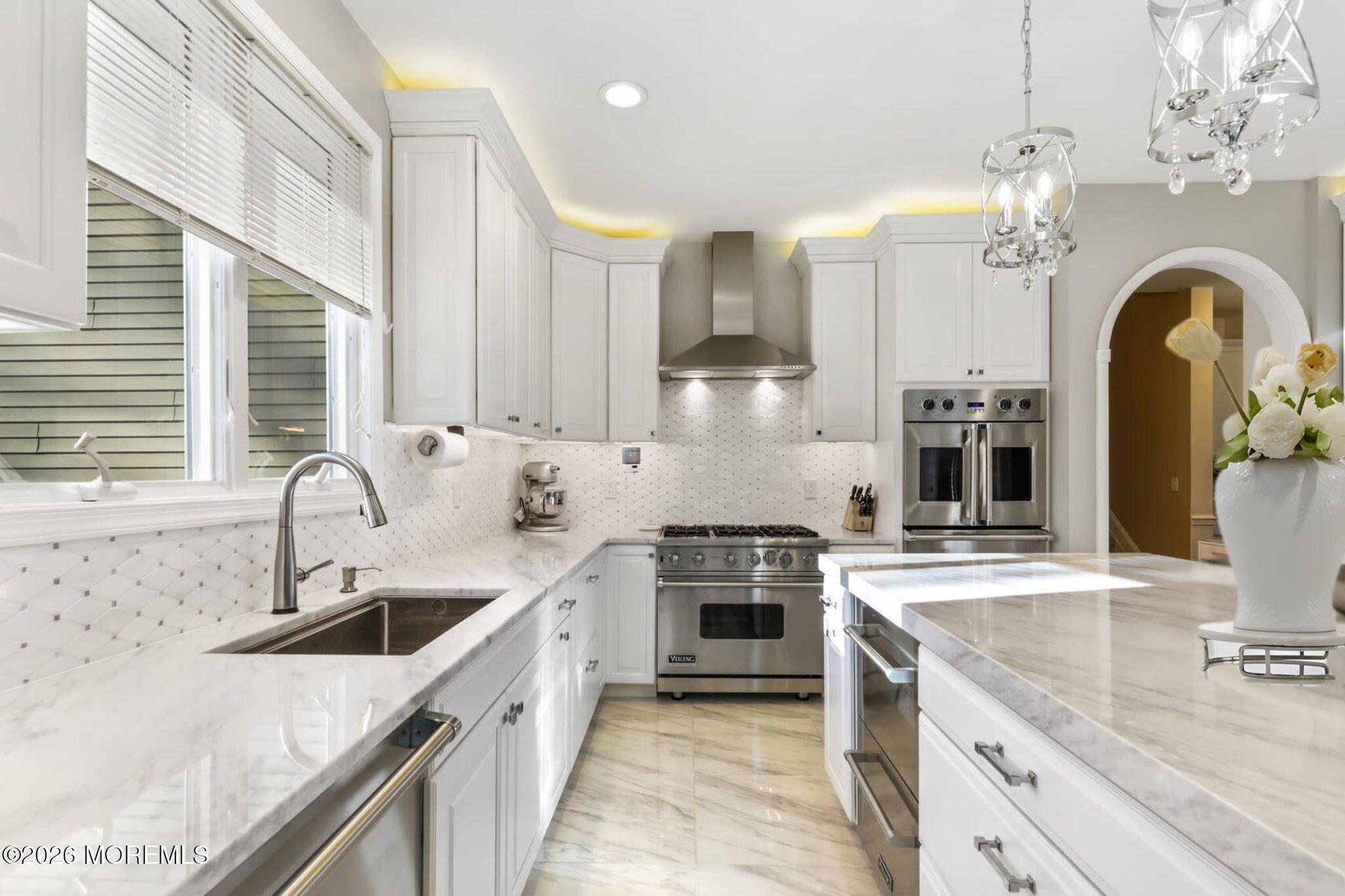 12 Risa Benjamin Way Freehold, NJ 07728 - Photo 9 of 31 3