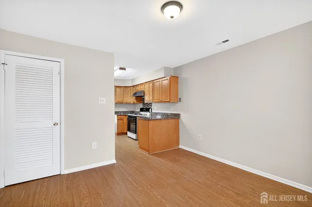 $3,300 | 70 Hampshire Drive, Plainsboro, NJ 08536