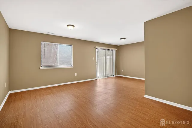 $3,300 | 70 Hampshire Drive, Plainsboro, NJ 08536