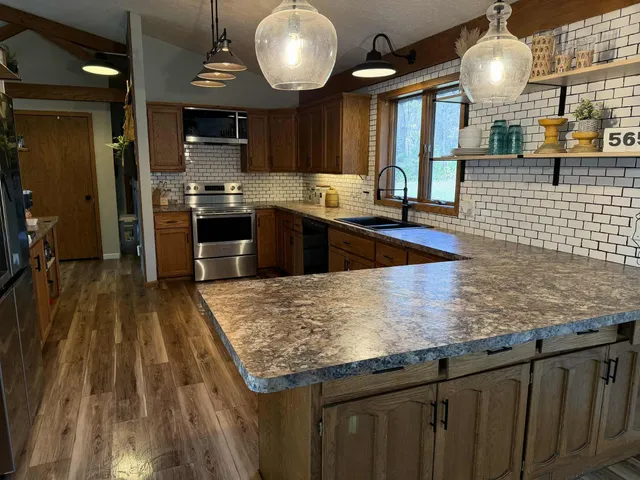 $539,900 | 27322 Oak Point Road, Elbow Lake, MN 56531