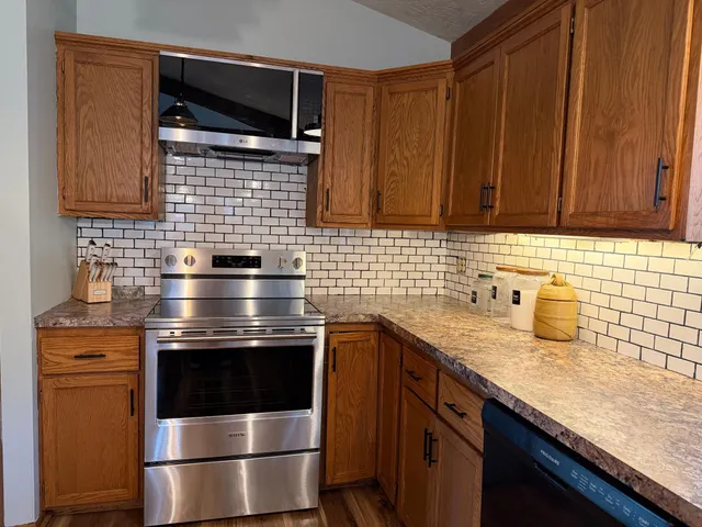 $539,900 | 27322 Oak Point Road, Elbow Lake, MN 56531